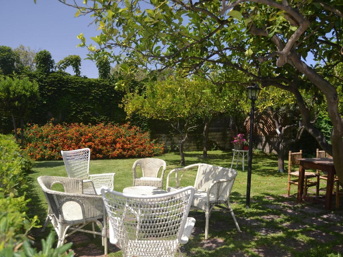Casa Unifamiliar Con Jard N Privado Villa อันโญเน บันญี ภายนอก รูปภาพ
