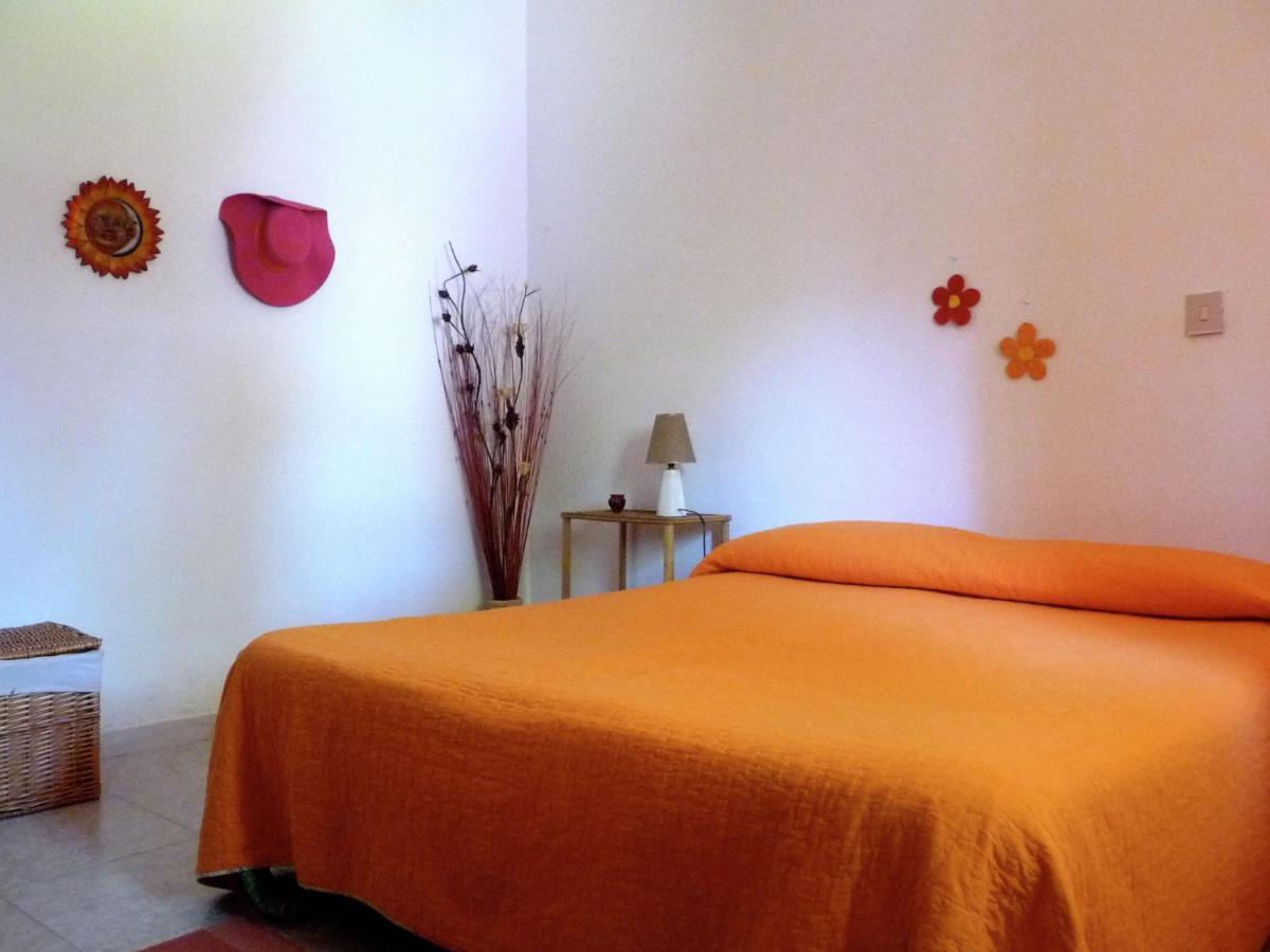 Casa Unifamiliar Con Jard N Privado Villa อันโญเน บันญี ภายนอก รูปภาพ