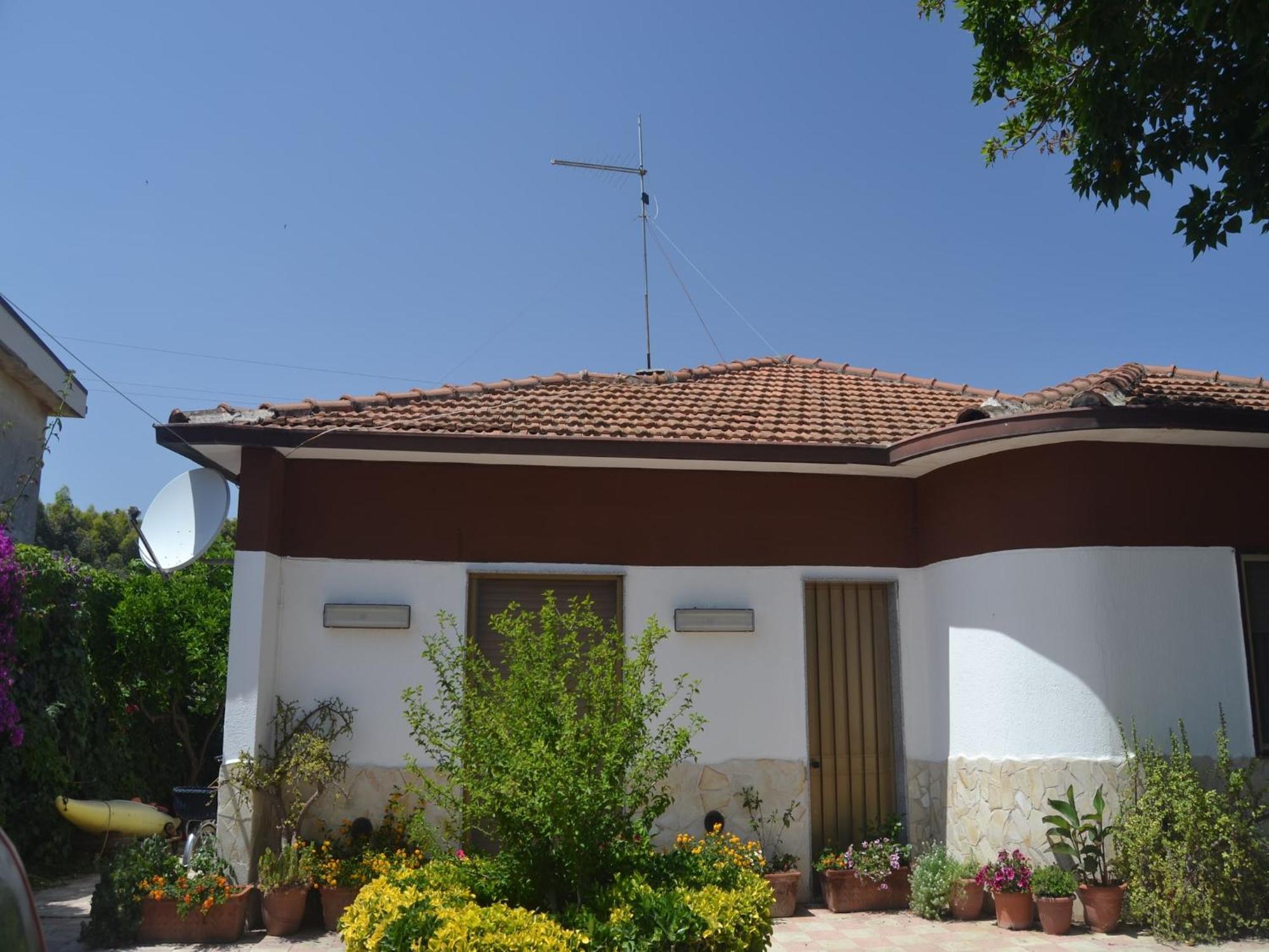 Casa Unifamiliar Con Jard N Privado Villa อันโญเน บันญี ภายนอก รูปภาพ
